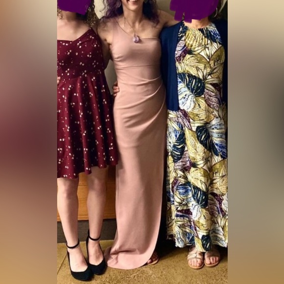 Windsor Women’s Maxi Dress - Picture 1 of 9